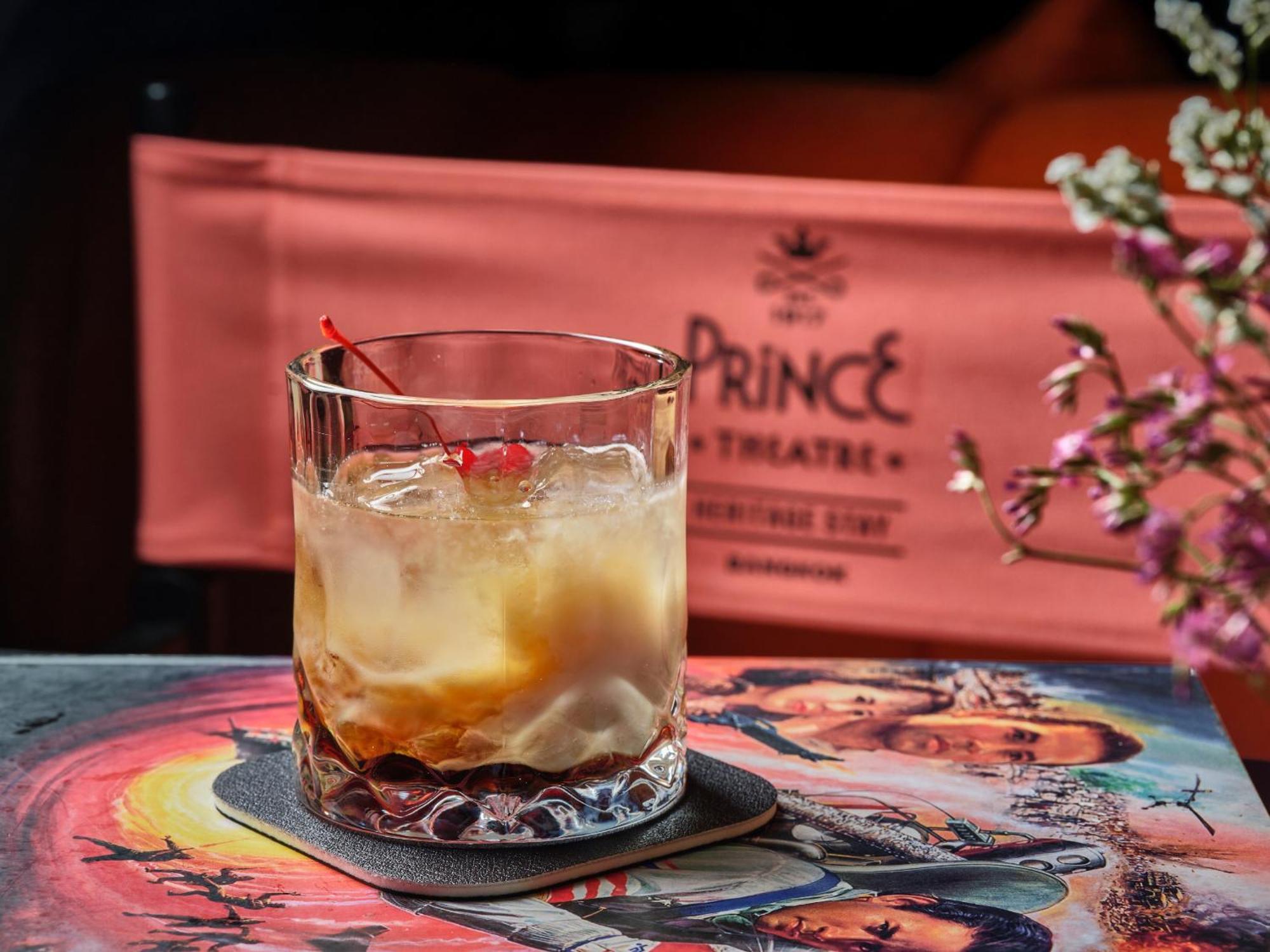 Prince Theatre Heritage Stay Hostel - Silom Bangkok Exterior photo